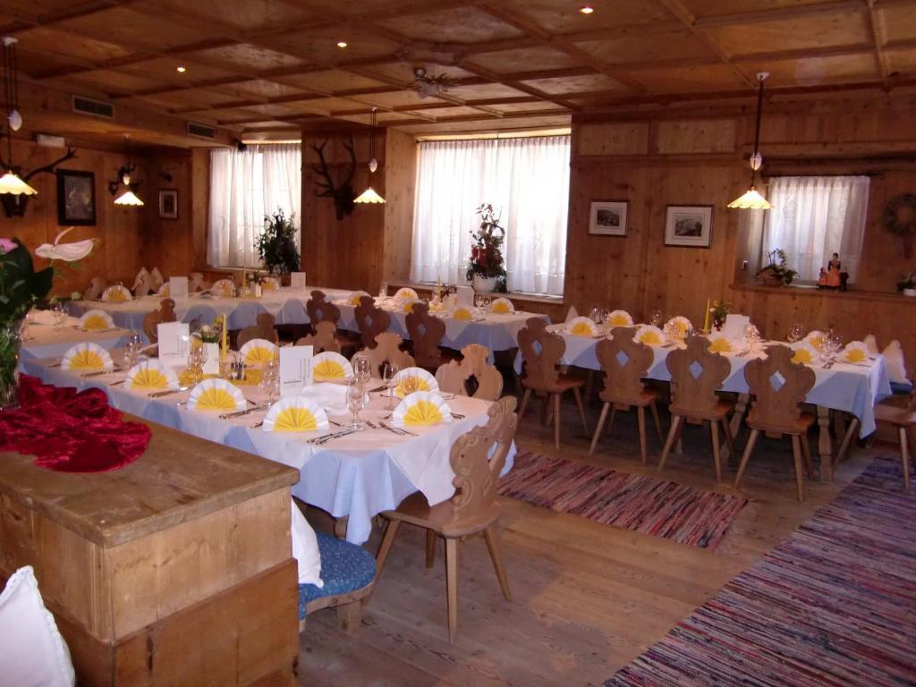 Hotel Gruener Baum Bressanone Esterno foto