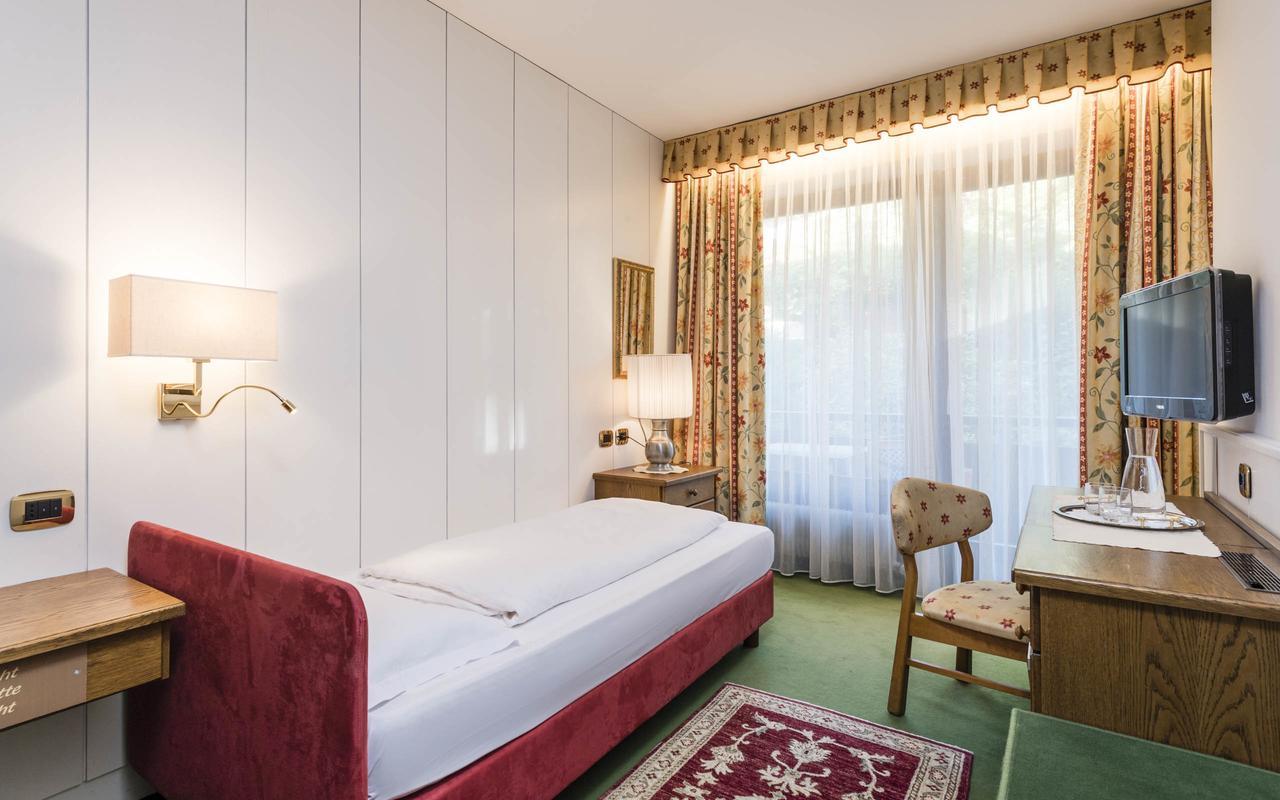 Hotel Gruener Baum Bressanone Esterno foto